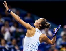 卫冕冠军郑钦文因伤退出东京赛 提前结束2025巡回赛季