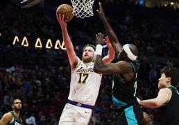 湖人队场均11分，排名全队第五！蒂米表现神似里夫斯，雷迪克成关键X因素