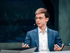 颠覆认知！LOL主播队暴打联赛豪门，战队老板激动落泪，外网炸锅