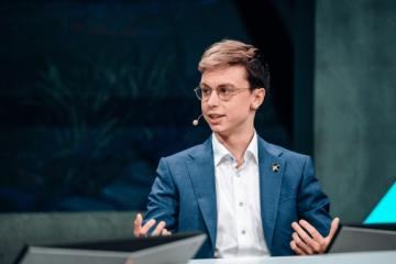 颠覆认知！LOL主播队暴打联赛豪门，战队老板激动落泪，外网炸锅