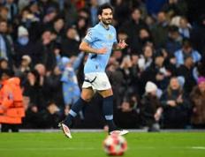 转会消息！京多安加盟加拉塔萨雷，欧冠名单前的闪电转会！