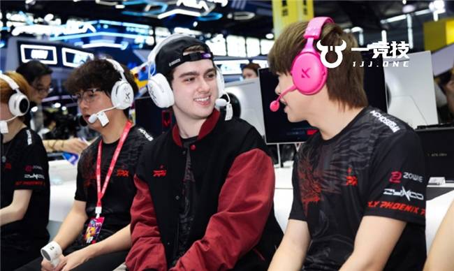 無(wú)畏契约：autumn将离开FPX，战队可能分崩离析(xī)