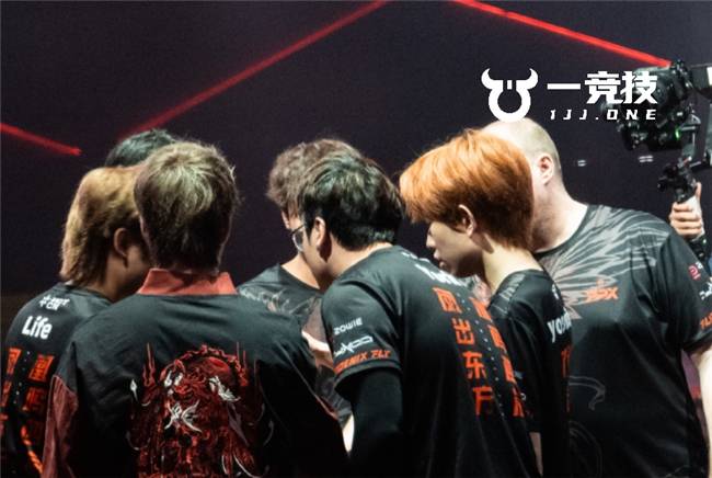 無(wú)畏契约：autumn将离开FPX，战队可能分崩离析(xī)