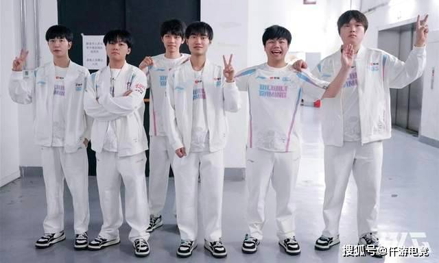 LOL：Ruler首次(cì)回应自(zì)己退役！世界賽(sài)冠軍(jūn)打(dǎ)野(yě)回应加盟BLG