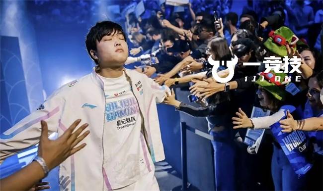 LOL：LPL常规赛最(zuì)佳(jiā)陣(zhèn)容出炉 Theshy当选一陣(zhèn)Bin落选！