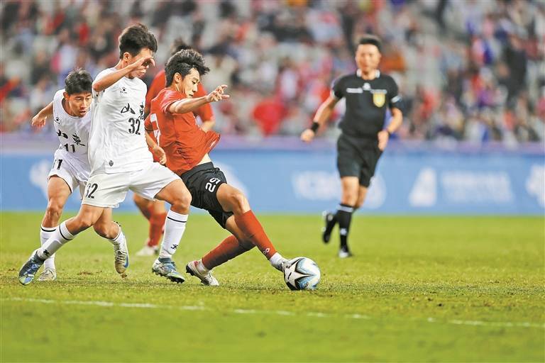 十五运会U18男足半决赛战罢 辽宁队与山东队会师决赛